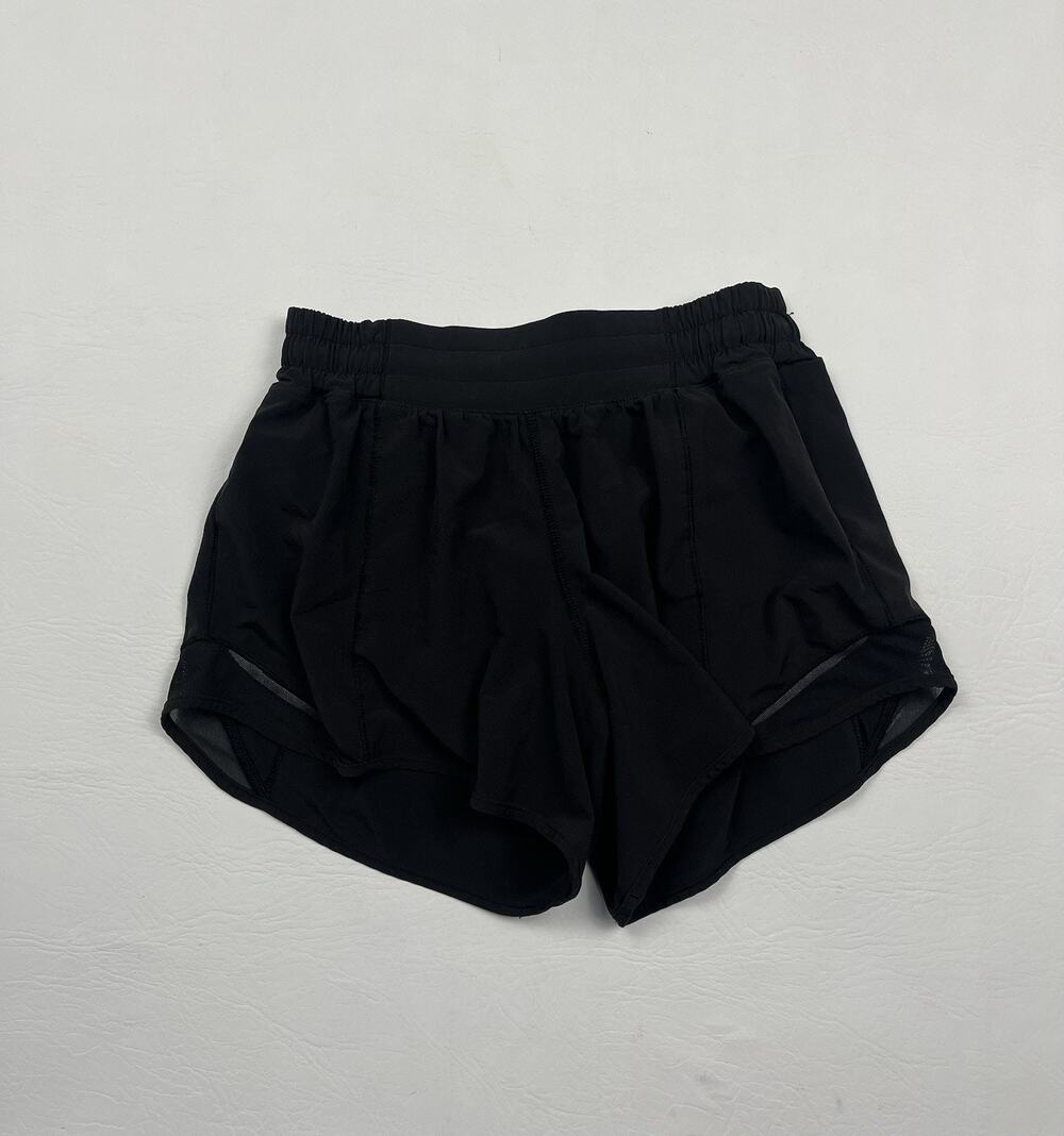 Lululemon Hotty Hot Shorts Womens 4 Black Low Rise Athletic Gym Performance